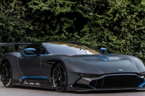 kaiyun开云·官方网站-_疯狂轮滑嘉年华：趣味与速度共存_，疯狂轮滑老奶奶下载