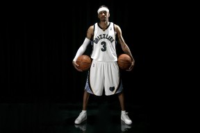 开云体育登陆入口-年轻选手崭露头角，未来潜力巨大，最年轻职业选手