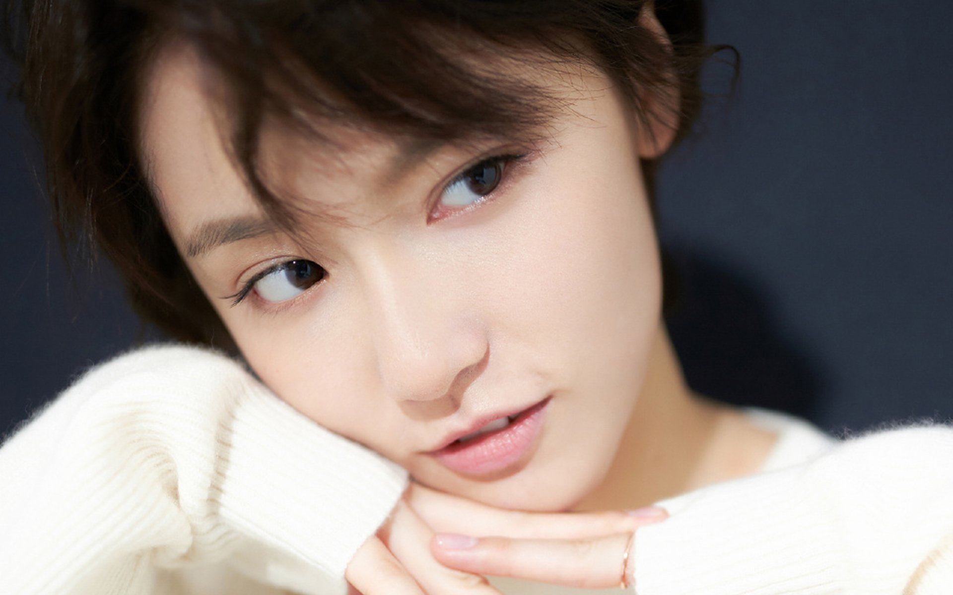 _极地冰川徒步:探索白雪皑皑的冒险之旅_,极地冰川主要在哪里